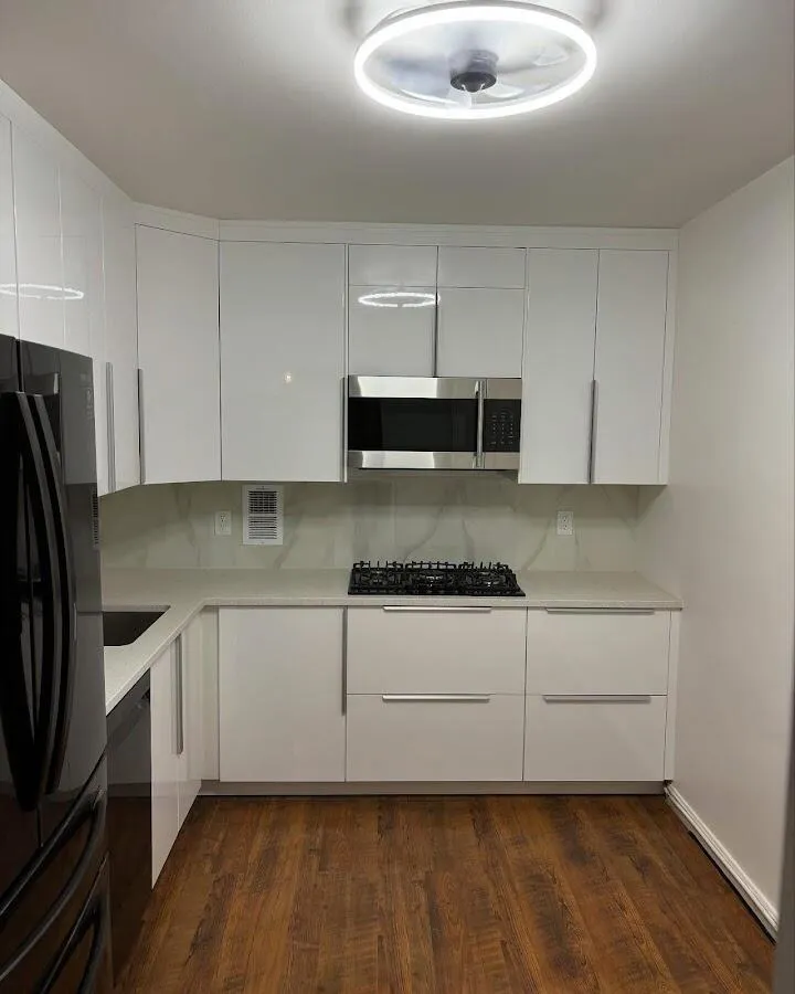 Renovated kitchen with quartz countertops in Eatontown